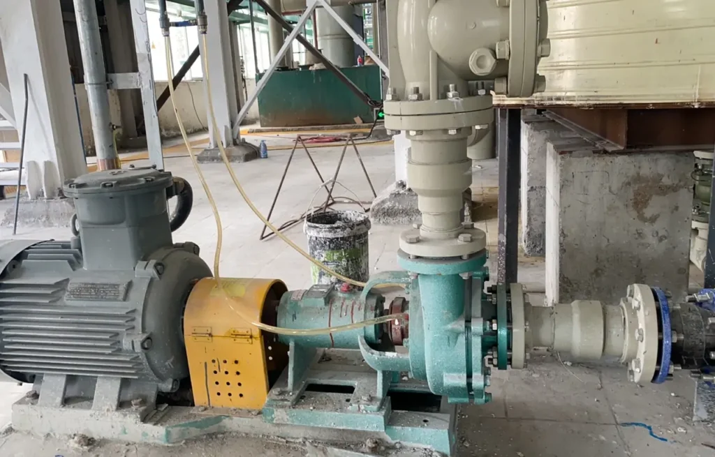 Bơm chống ăn mòn cho Nhà máy tái chế Pin Lithium