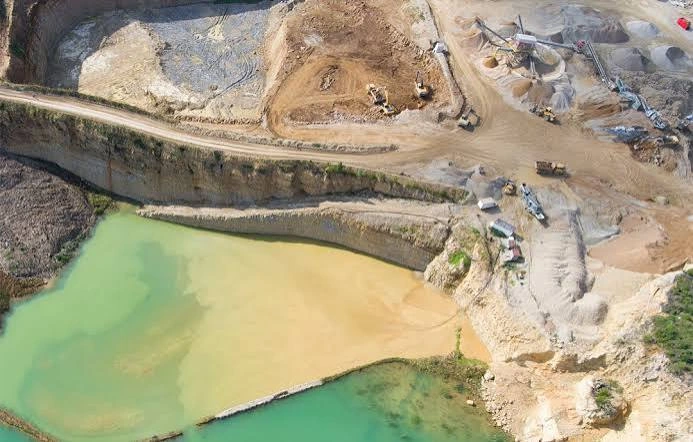 Mine tailings